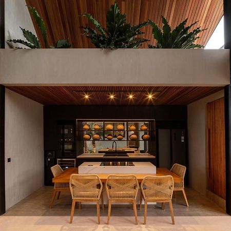 Villa Feh Bali By House Of Winds - Neo Tropical Eden Near Canggu كيروبوكان المظهر الخارجي الصورة