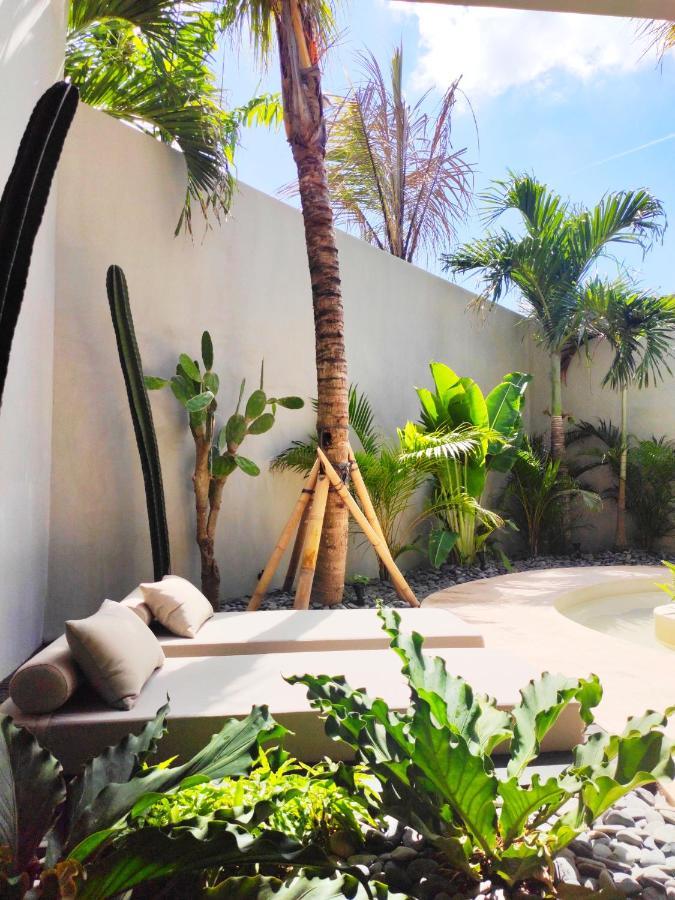 Villa Feh Bali By House Of Winds - Neo Tropical Eden Near Canggu كيروبوكان المظهر الخارجي الصورة