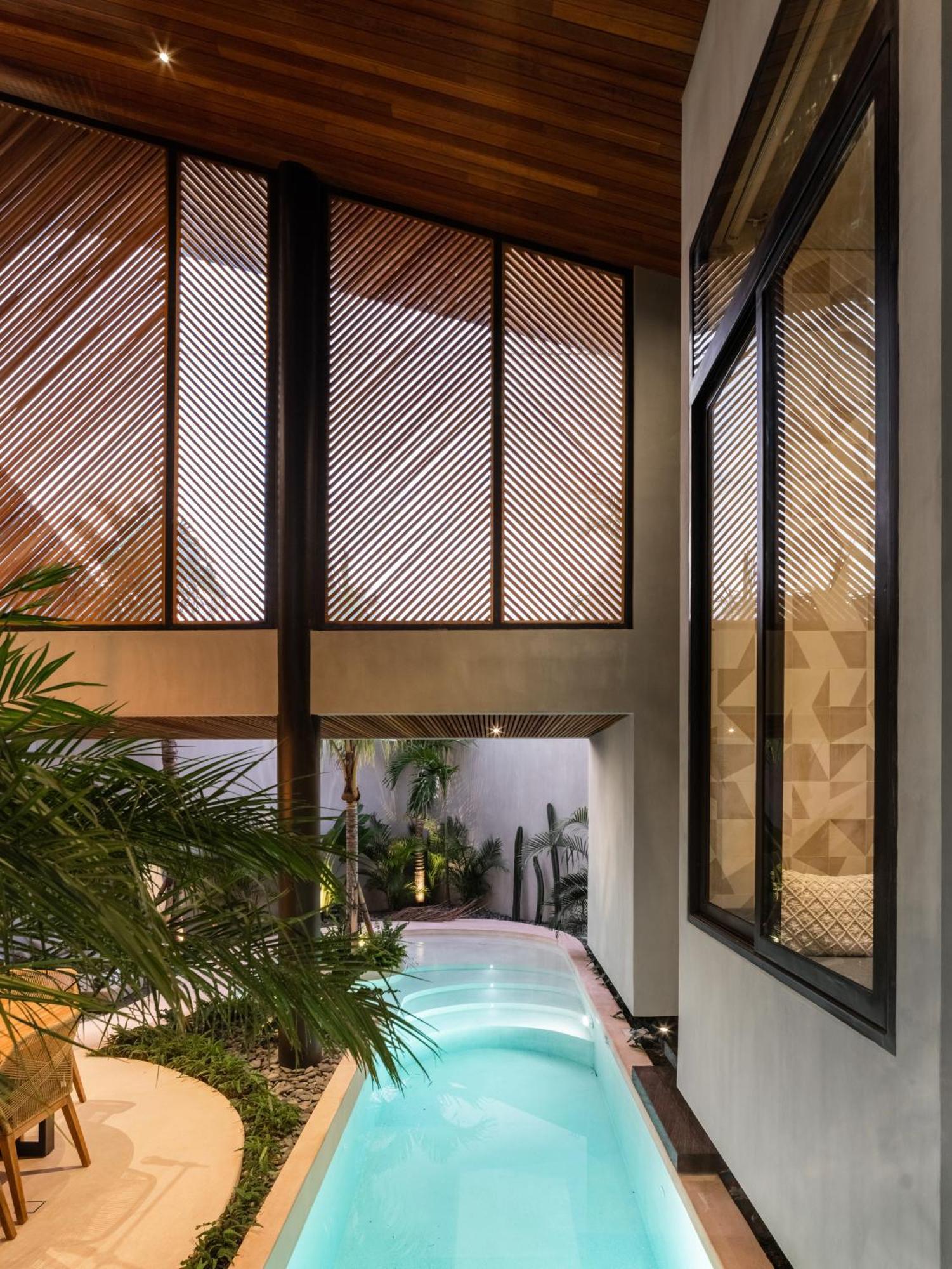 Villa Feh Bali By House Of Winds - Neo Tropical Eden Near Canggu كيروبوكان المظهر الخارجي الصورة